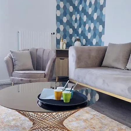 Le Thourottois*centre Ville*wifi*spacieux*confort* Saint-gobain *